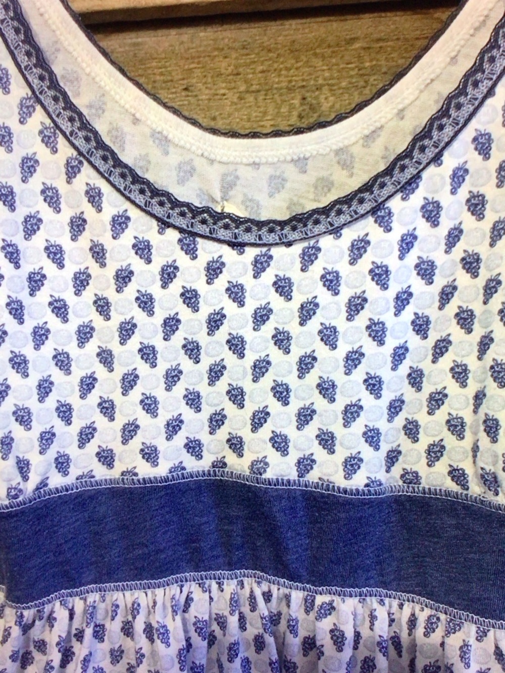 Y2K Hollister Light Blue Printed Scoop Neck Camisole with Dark Blue Waistband - Picture 2 of 6